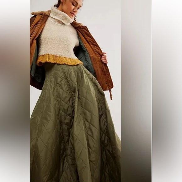 Norma Kamali Quilted Long Grace Skirt! - Picture 2 of 7